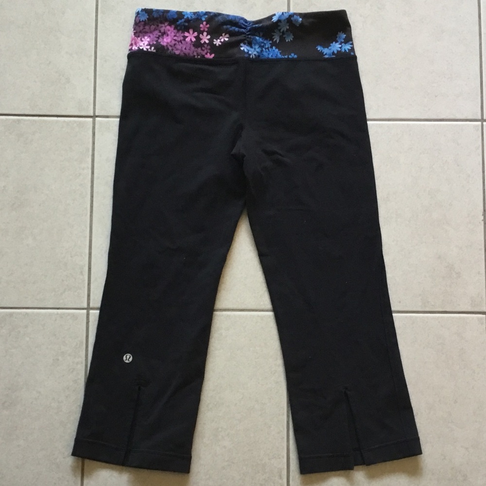 Women’s Lululemon Gather and Crow Crop Pants